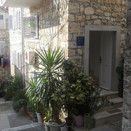 Apartments Ada Novak Hvar Town Quarto foto